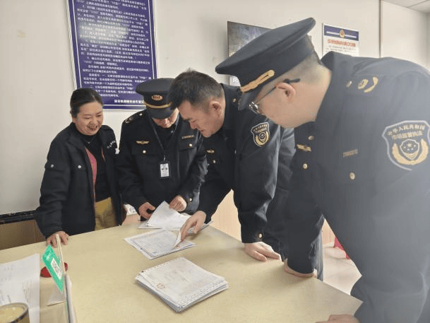 规范二手车市场秩序，保障消费者合法权益