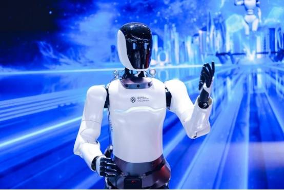 当汽车会管家、机器人当保姆，在MWC看见中国移动的AI生活革命